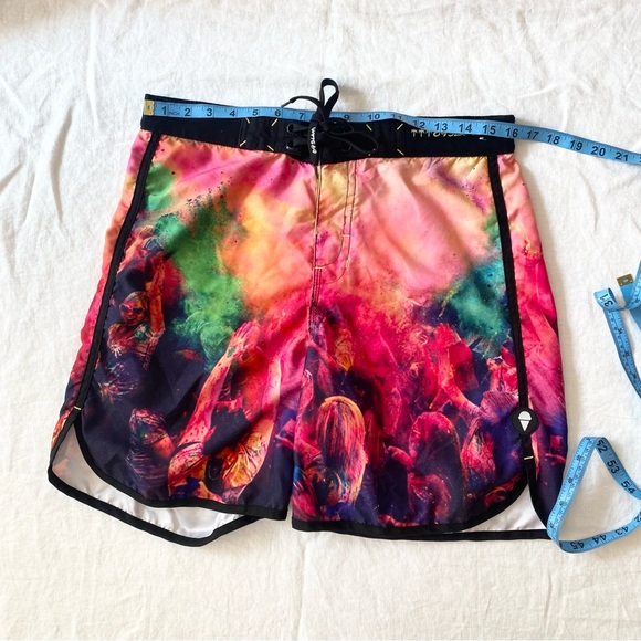 69 SLAM Men’s Graphic Print Board Shorts - Picture 2 of 9